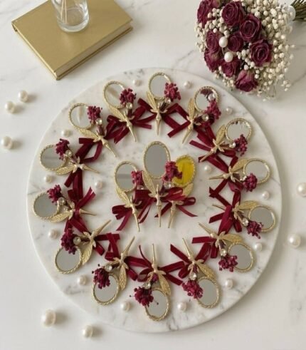 مرايا الملكية